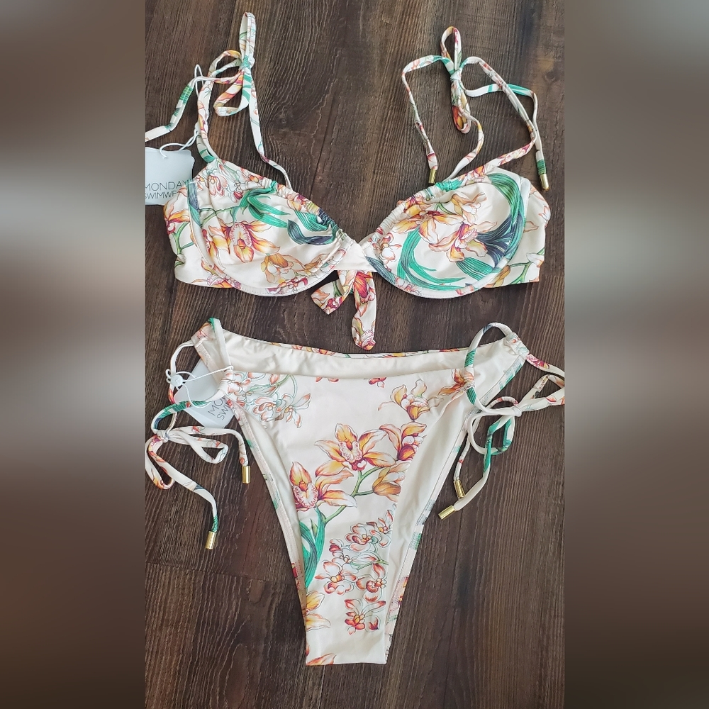 Monday bikini set